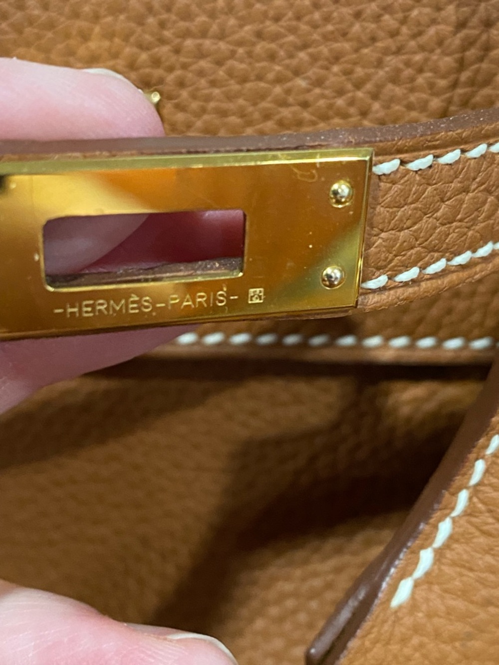 Classic Tan Leather Top-Handle Bag with Gold Hardware - Picture 6 of 15